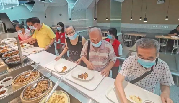 智慧社區(qū)養(yǎng)老就餐環(huán)境