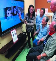 教老人如何使用智能養老產品 教老人如何使用智能養老產品